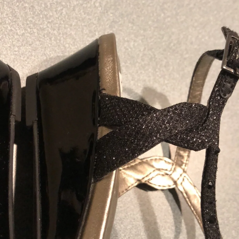 Bandolino Wedge Sandals with Sparkles 6 1/2 - Picture 9 of 16